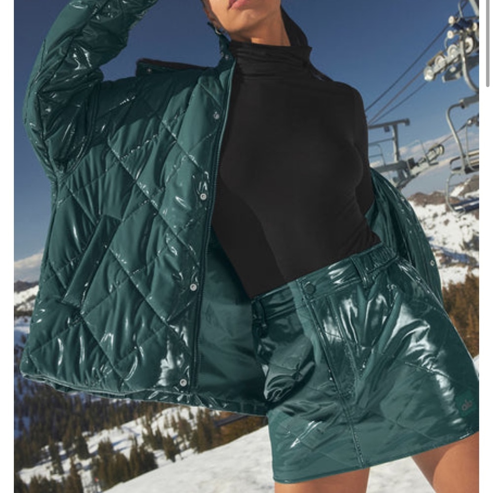 Aloyoga Snowmoto puffer skirt xxs.